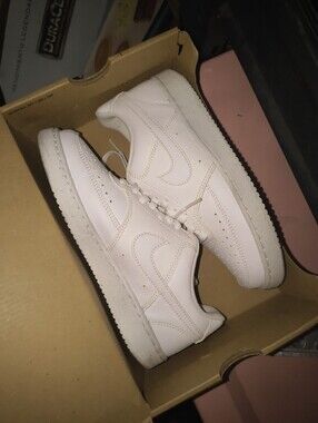 Nike Men’s White Low-Top Leather Sneakers